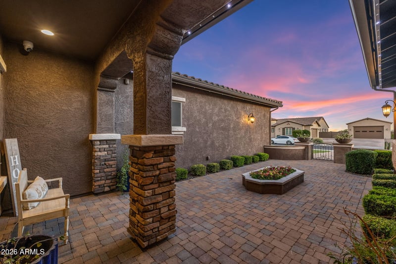 7580 W Questa Dr, Peoria, AZ 85383