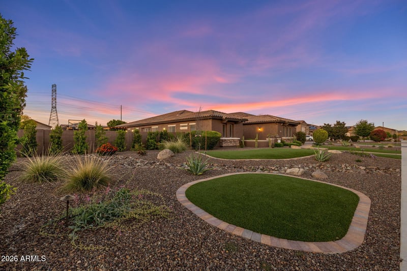 7580 W Questa Dr, Peoria, AZ 85383