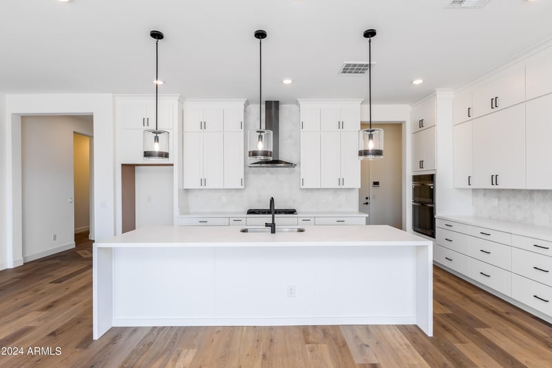 7583 Gelding Dr, Peoria, AZ 85381