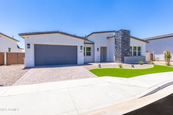 7583 Gelding Dr, Peoria, AZ 85381