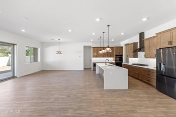 7584 Evans Dr, Peoria, AZ 85381