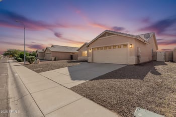 7587 Vermont Ave, Glendale, AZ 85303