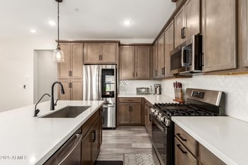 759 Lark St #202, Gilbert, AZ 85297