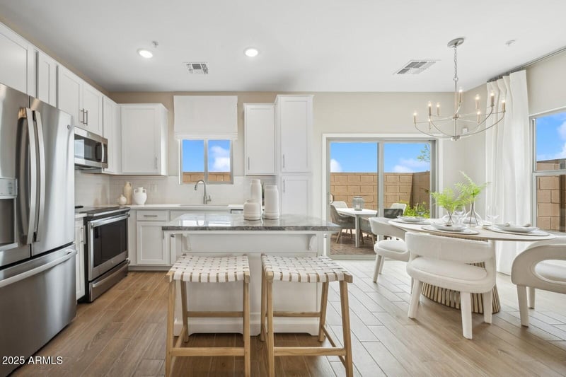 7592 Darrow St, Laveen, AZ 85339