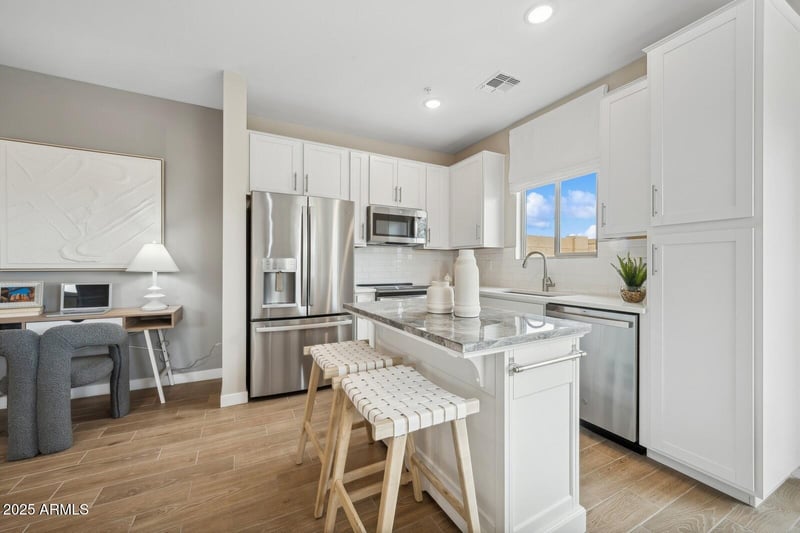 7592 Darrow St, Laveen, AZ 85339