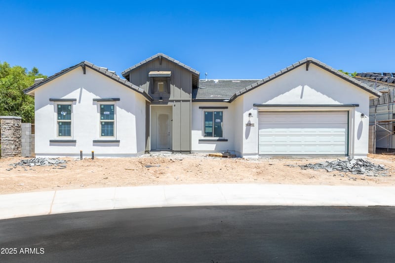 7592 Evans Dr, Peoria, AZ 85381