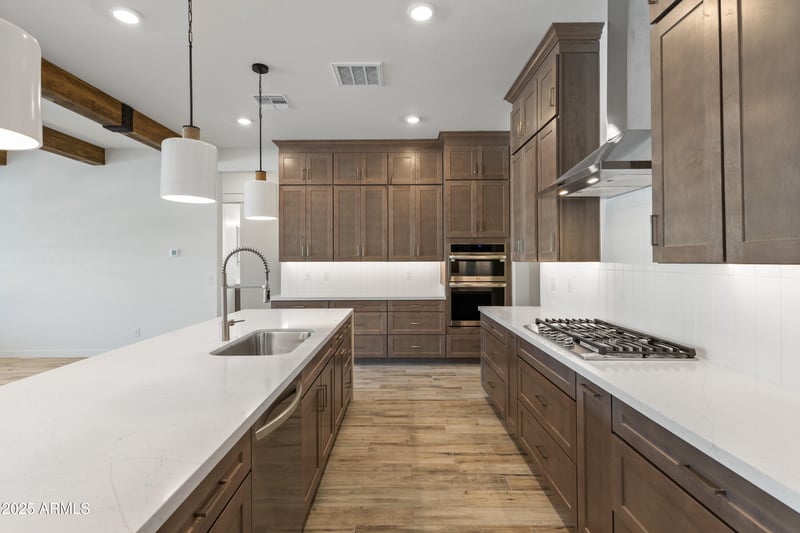 7592 Evans Dr, Peoria, AZ 85381