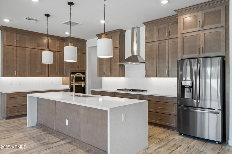 7592 Evans Dr, Peoria, AZ 85381