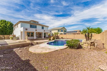 7593 72nd Ave, Glendale, AZ 85303