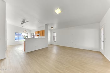 7594 Citrus Way, Glendale, AZ 85303