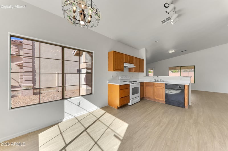 7594 Citrus Way, Glendale, AZ 85303
