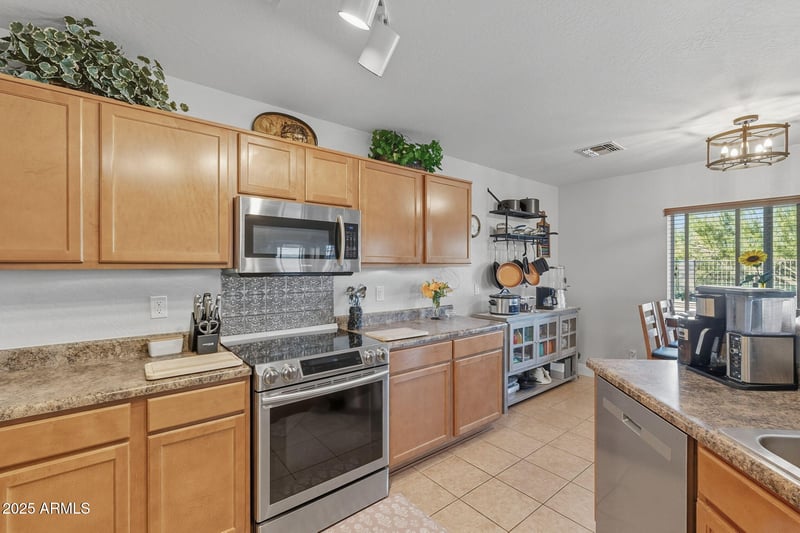 76 226th Ln, Buckeye, AZ 85326