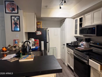 760 Eugie Ave, Phoenix, AZ 85022