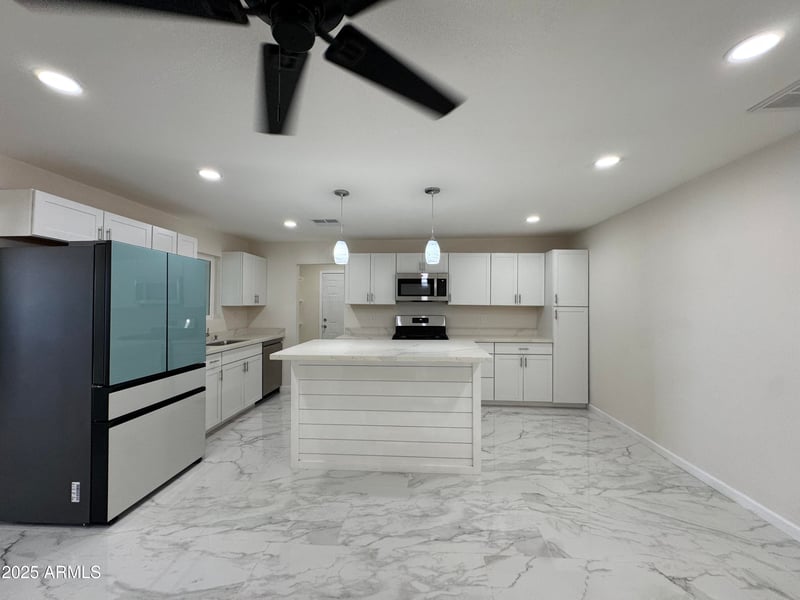 7601 40th Dr, Phoenix, AZ 85051