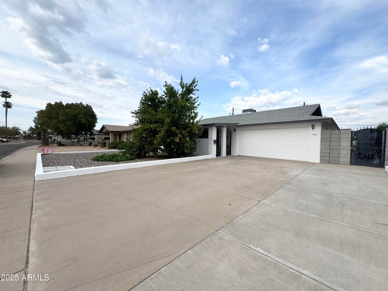 7601 40th Dr, Phoenix, AZ 85051
