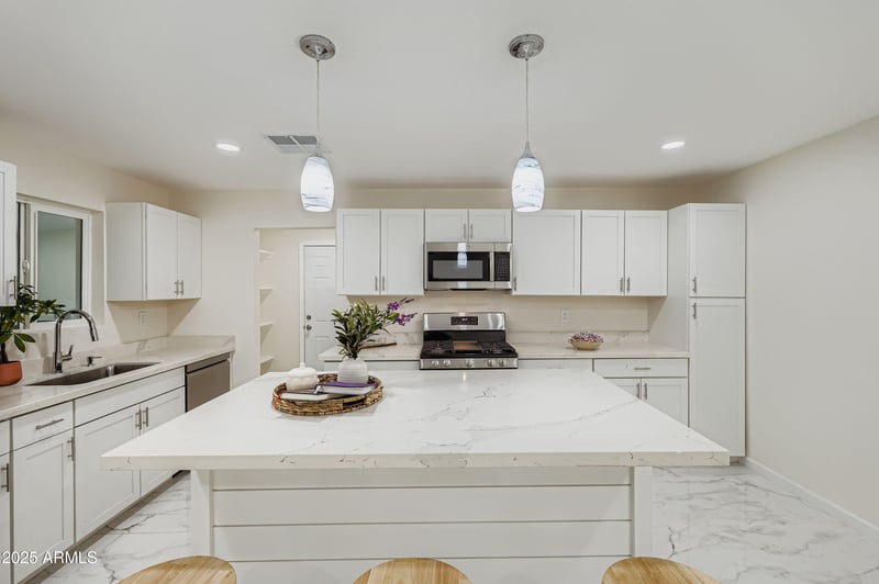 7601 40th Dr, Phoenix, AZ 85051