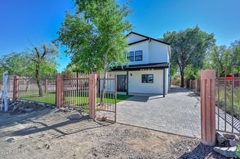 7601 59th Ln, Glendale, AZ 85301