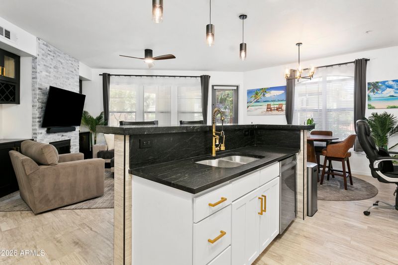 7601 E Indian Bend Rd #1017, Scottsdale, AZ 85250