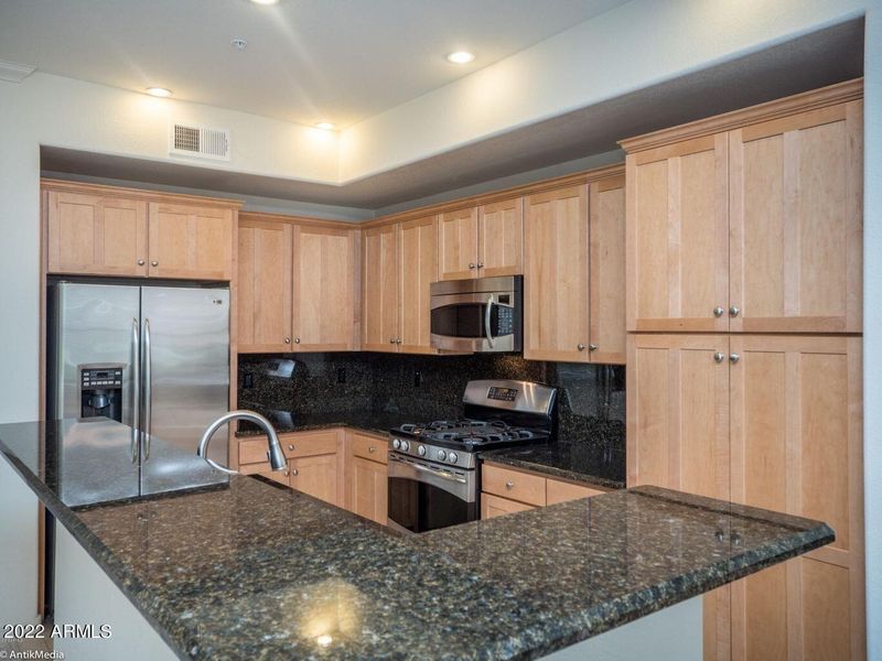 7601 E Indian Bend Rd #1032, Scottsdale, AZ 85250