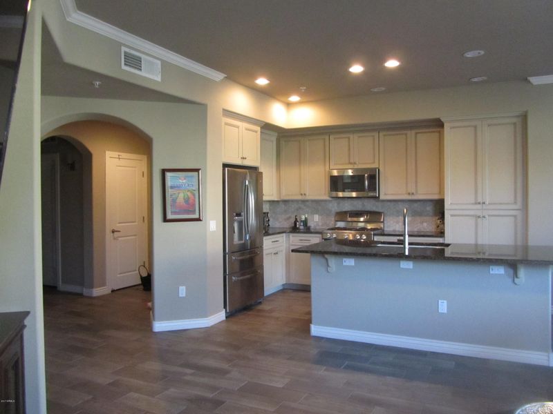 7601 E Indian Bend Rd #2008, Scottsdale, AZ 85250