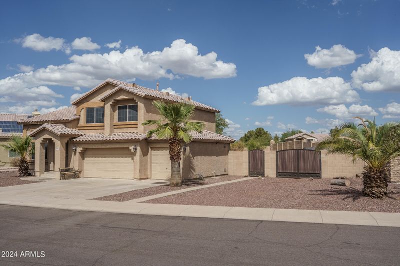 7601 N 110th Ln, Glendale, AZ 85307