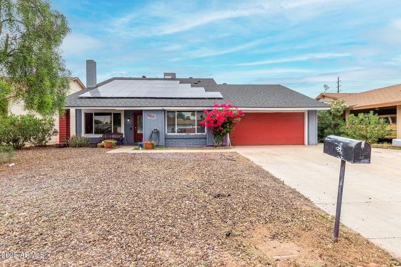 7602 College Dr, Phoenix, AZ 85033