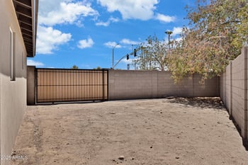 7602 Thomas Rd, Scottsdale, AZ 85251