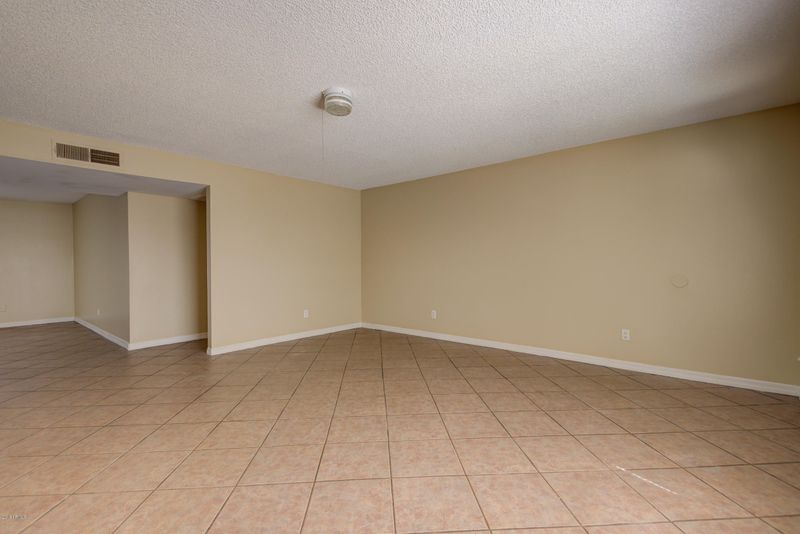 7602 W Devonshire Ave, Phoenix, AZ 85033