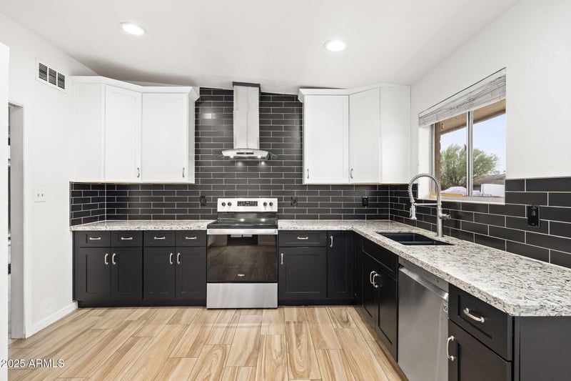 7604 46th Ave, Glendale, AZ 85301