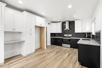 7604 46th Ave, Glendale, AZ 85301