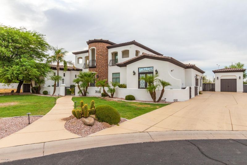 7606 S 9th Way, Phoenix, AZ 85042