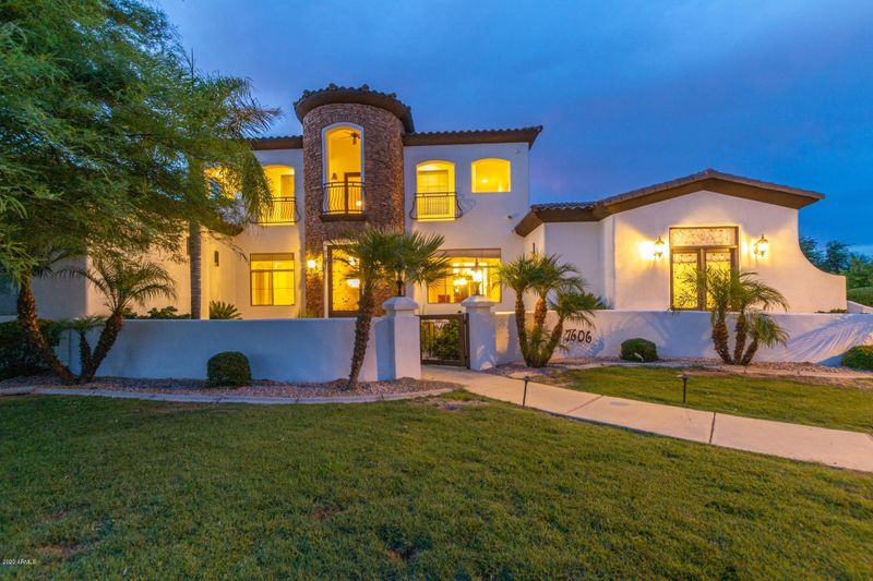 7606 S 9th Way, Phoenix, AZ 85042