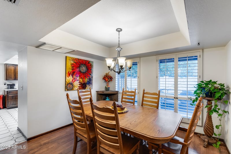 7606 Wagoner Rd, Glendale, AZ 85308