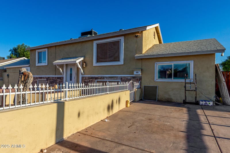 7607 Osborn Rd, Phoenix, AZ 85033
