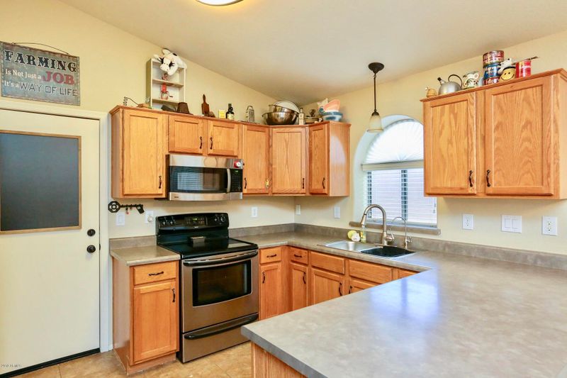 761 E Marigold Pl, San Tan Valley, AZ 85143