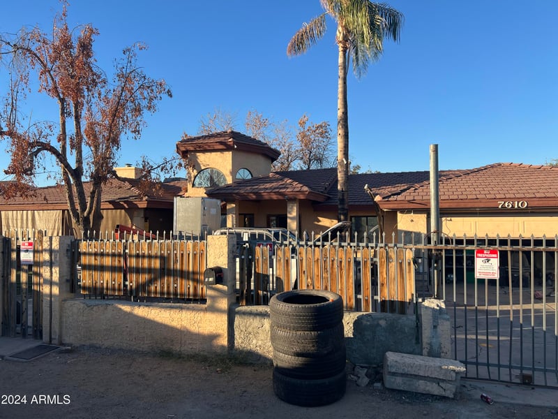 7610 Orangewood Ave, Glendale, AZ 85303