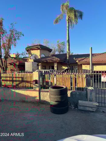 7610 Orangewood Ave, Glendale, AZ 85303