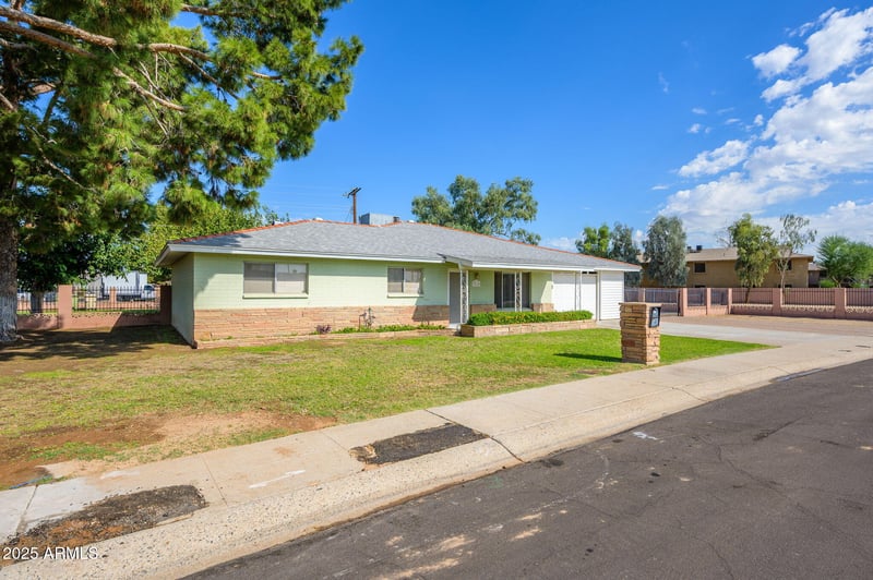 7614 Palmaire Ave, Glendale, AZ 85303