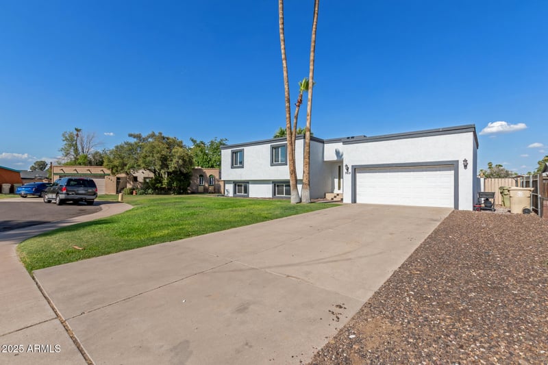 7615 47th Dr, Glendale, AZ 85301