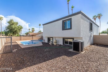 7615 47th Dr, Glendale, AZ 85301