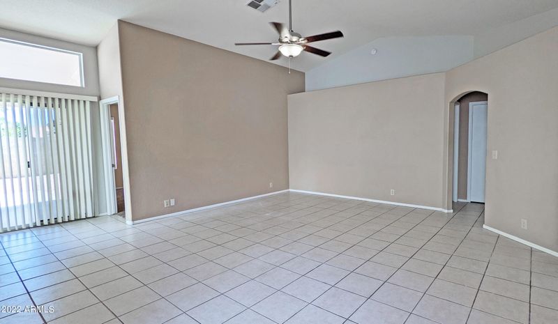 7615 W Oraibi Dr, Glendale, AZ 85308