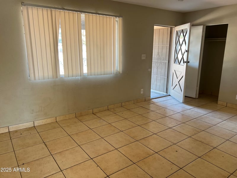 7615 W Palmaire Ave, Glendale, AZ 85303