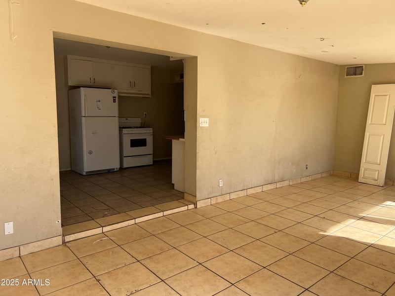 7615 W Palmaire Ave, Glendale, AZ 85303