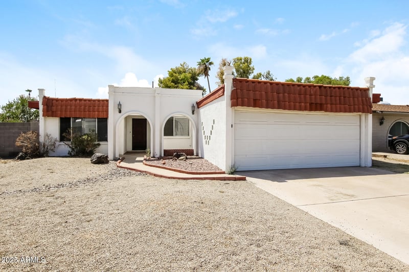 7616 44th Dr, Glendale, AZ 85301