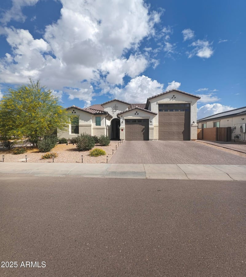 7616 Jones Ave, Phoenix, AZ 85043