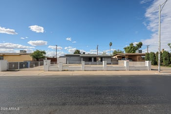 7616 Mitchell Dr, Phoenix, AZ 85033
