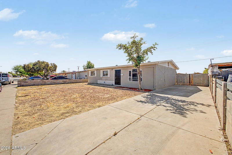 7619 Clarendon Ave, Phoenix, AZ 85033