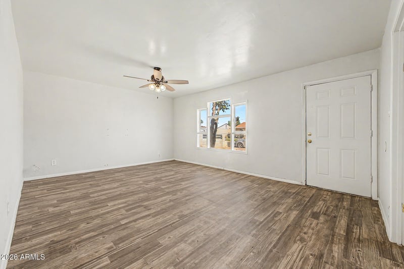 7619 W Clarendon Ave, Phoenix, AZ 85033