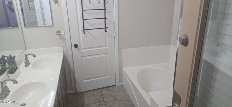 762 Leslie Ave, San Tan Valley, AZ 85140