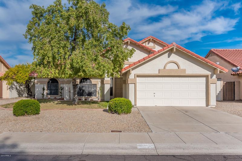 7620 W Mcrae Way, Glendale, AZ 85308